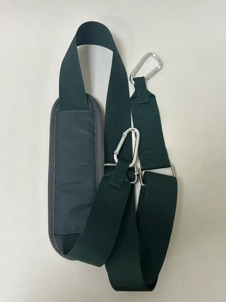 adjustable shoulder strap