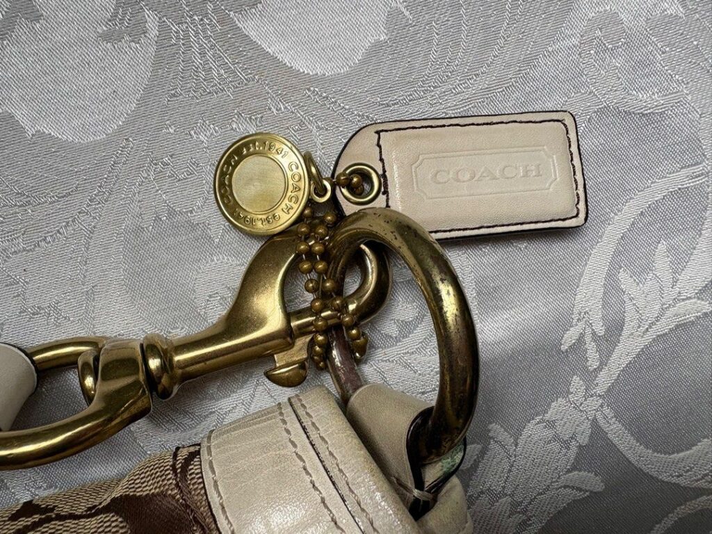 coach_shoulder_bag