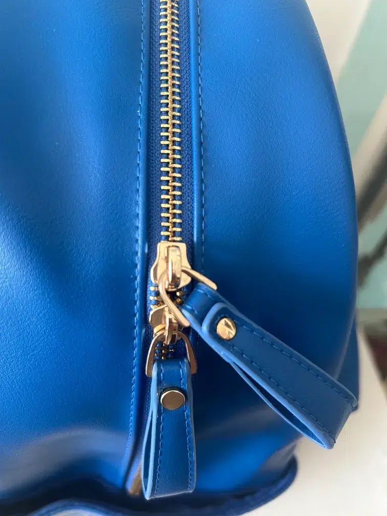 durable and smooth zipper