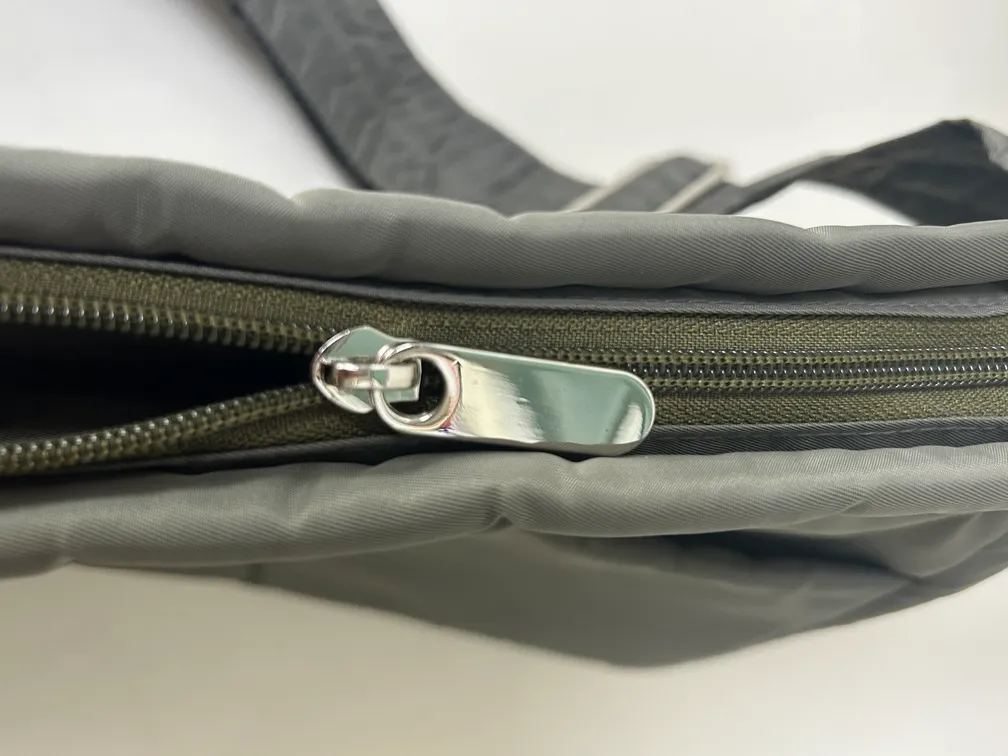 durable and smooth zipper